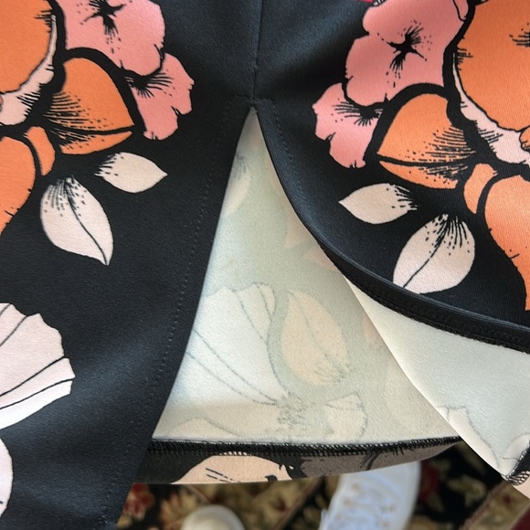 Express Off the Shoulder Black Dress with Multi Color Flowers Size 6 - Picture 7 of 10